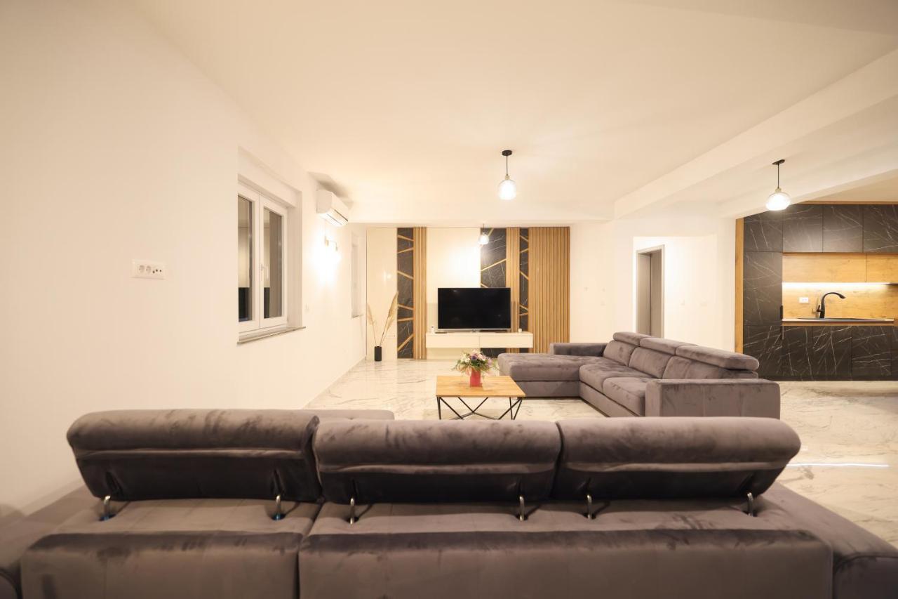 Rhapsody In Green - Luxury Villa In Zadar Crno Екстер'єр фото