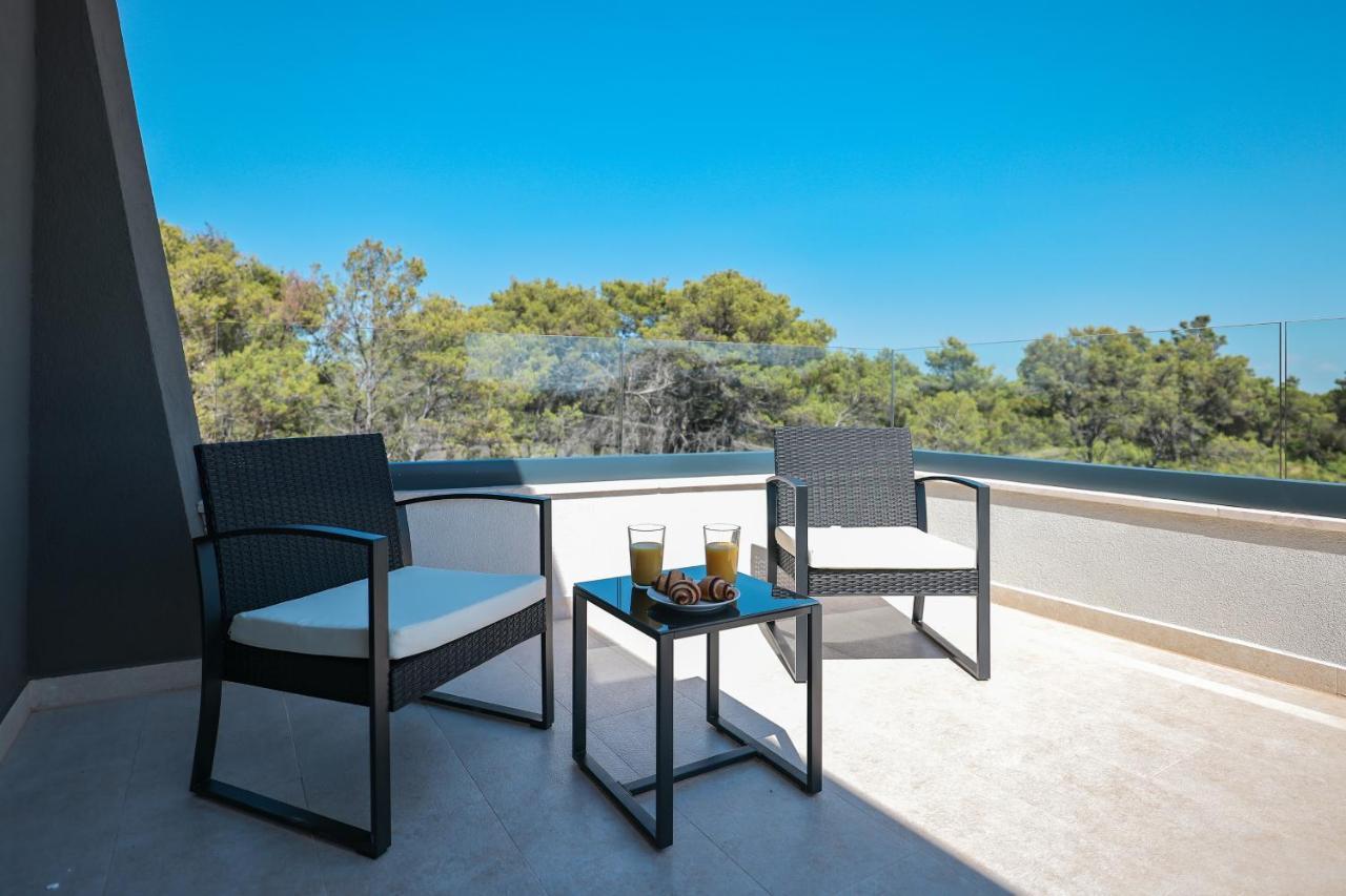 Rhapsody In Green - Luxury Villa In Zadar Crno Екстер'єр фото