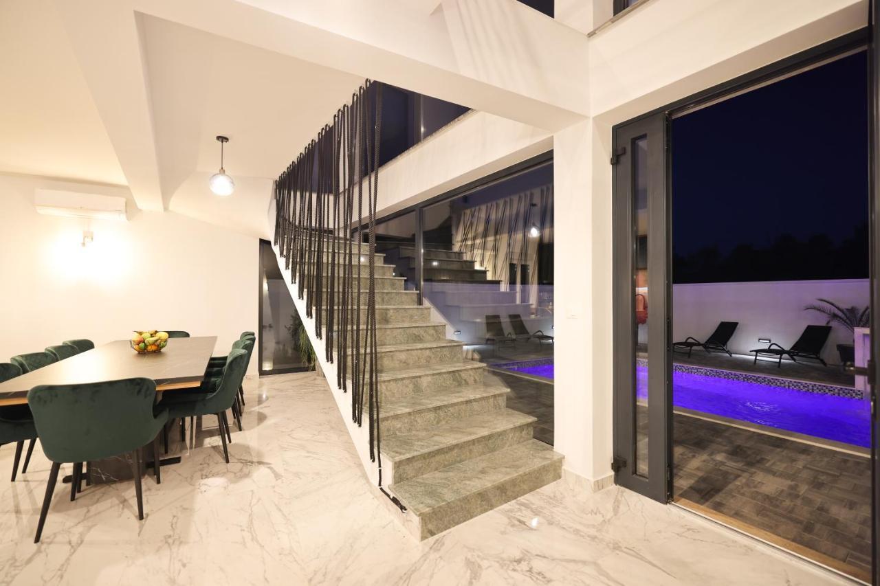 Rhapsody In Green - Luxury Villa In Zadar Crno Екстер'єр фото