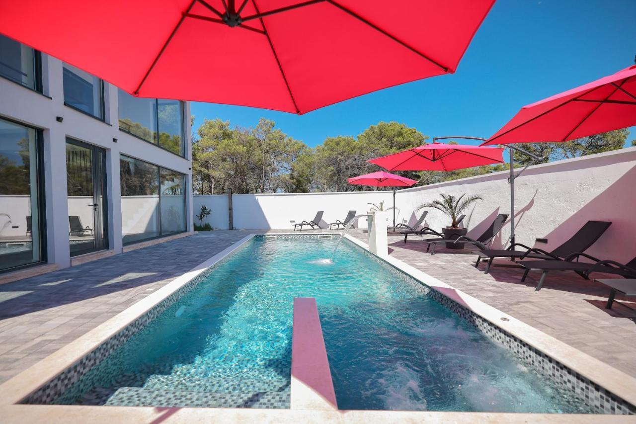 Rhapsody In Green - Luxury Villa In Zadar Crno Екстер'єр фото